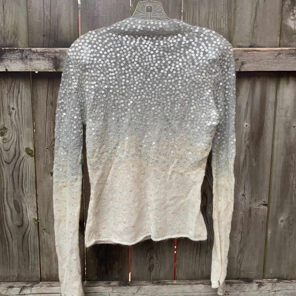 Beaded sweater sz. S